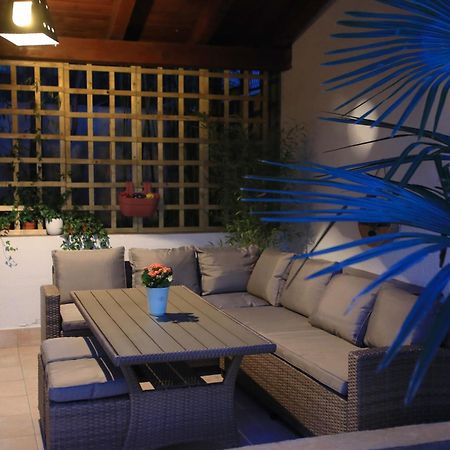 Bamboo Oasis Apartment With Terrace In The Garden And Free Parking, Rijeka Bagian luar foto