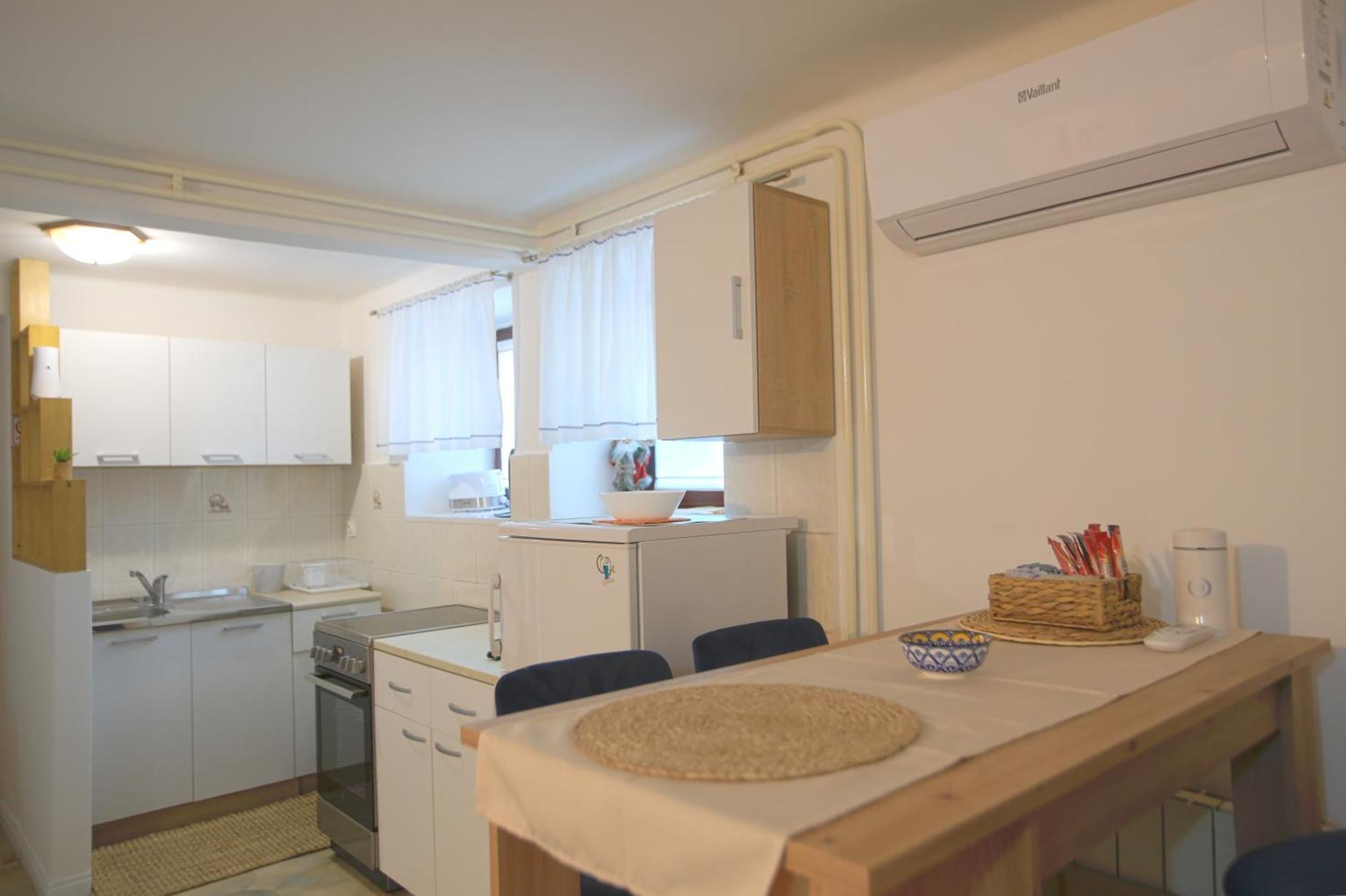 Bamboo Oasis Apartment With Terrace In The Garden And Free Parking, Rijeka Bagian luar foto