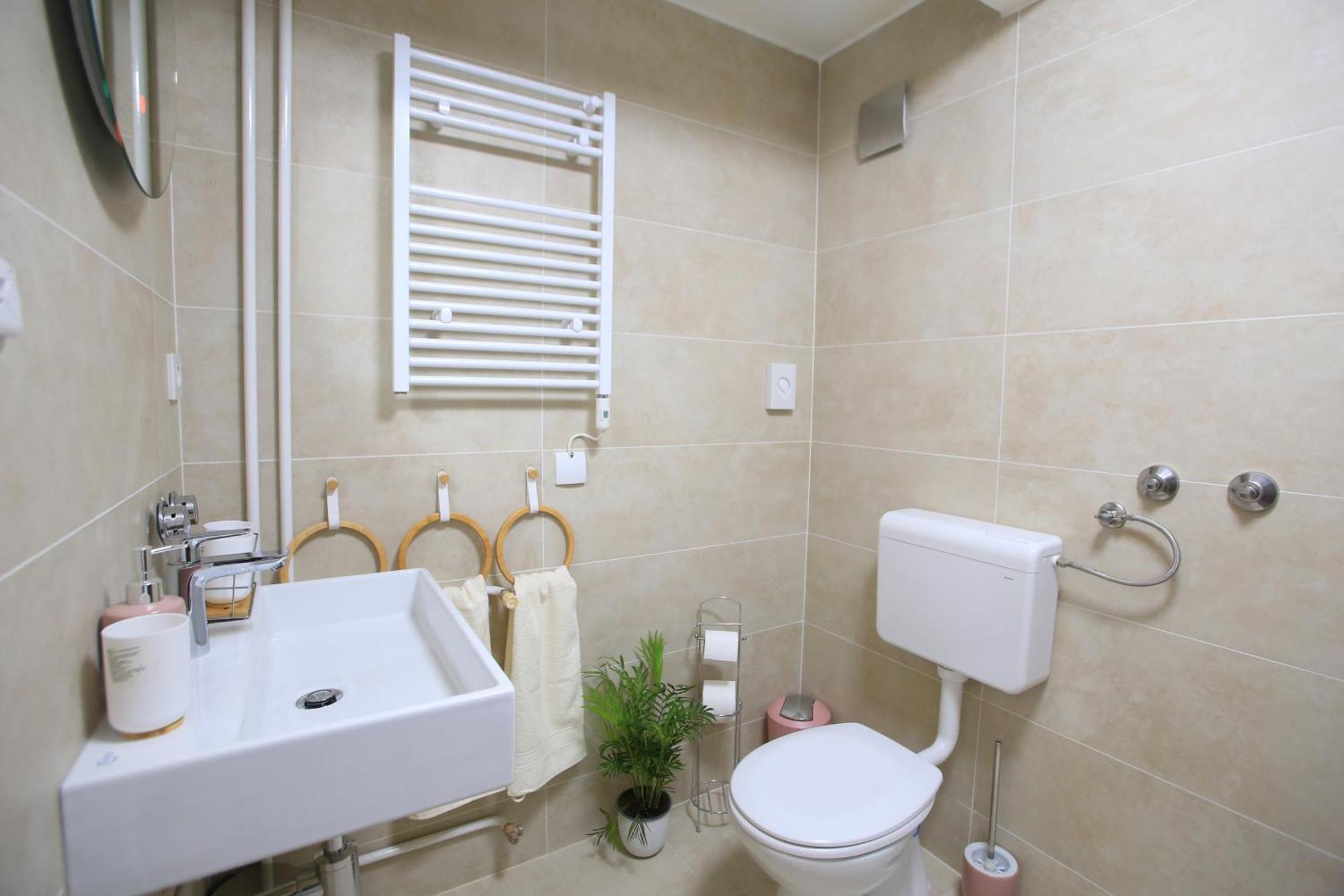 Bamboo Oasis Apartment With Terrace In The Garden And Free Parking, Rijeka Bagian luar foto